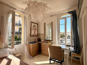 Joli studio avec mezzanine centre Cannes
